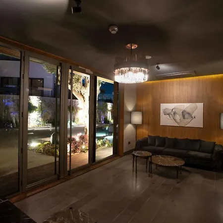 Highend Hotel & Residence *