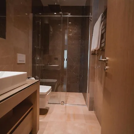 דירה Highend Hotel & Residence *